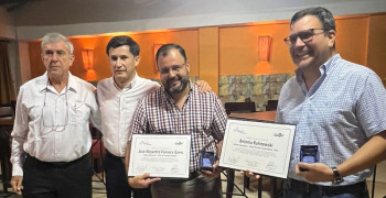 Cargill Colombia team members with certificates