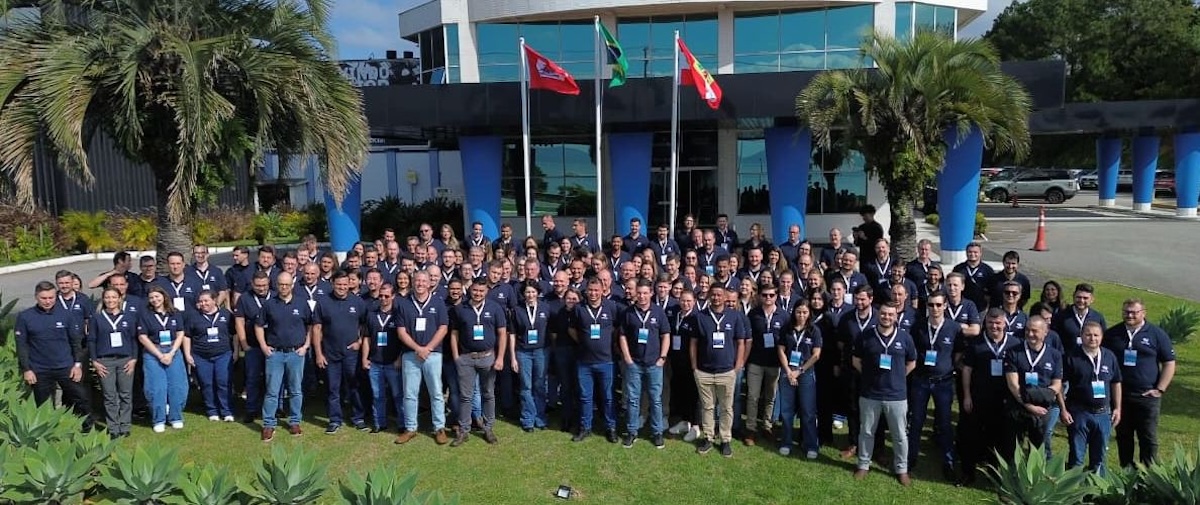 Attendees at seminar in São José, Santa Catarina, Brazil