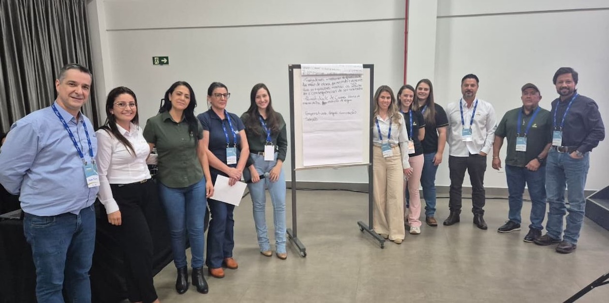 Grupo Pluma employees at In-Company Connection program