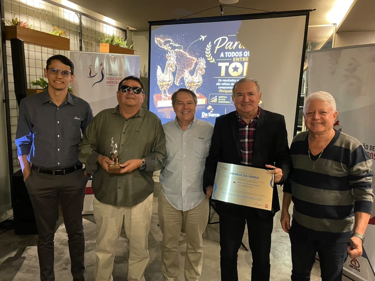 Granja da Serra group accepting award