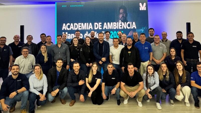 Aviagen e MBRF unem teoria, extensão rural e práticas de campo para otimizar o desempenho e o bem-estar das aves